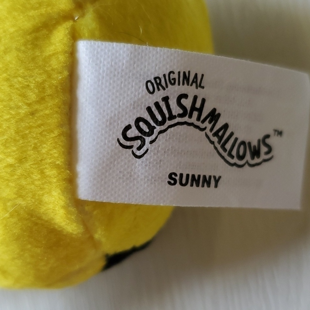 Squismallow two Gracelynn White Fox 4.5 Sunny McDonald bee with Tag - Picture 4 of 8